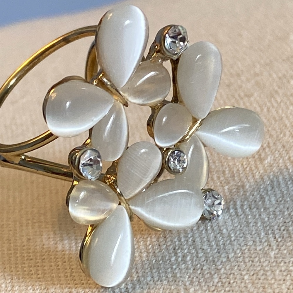 Floral Sparkle Scarf Ring